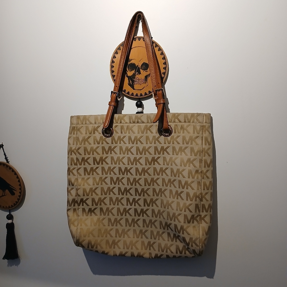 Michael Kors Jet Set Tote Bag Beige Carmel Tan Tones